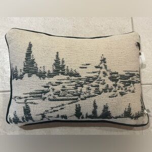 Hearth & hand snowy lumbar pillow 14x20”